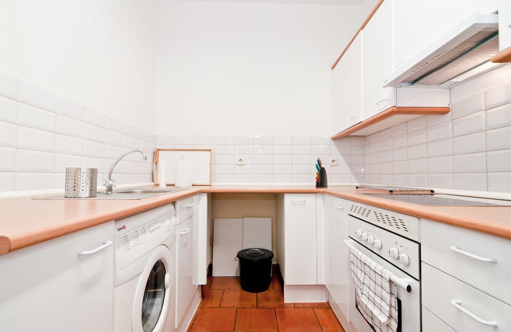Apartamentos Madrid Retiro ภายนอก รูปภาพ