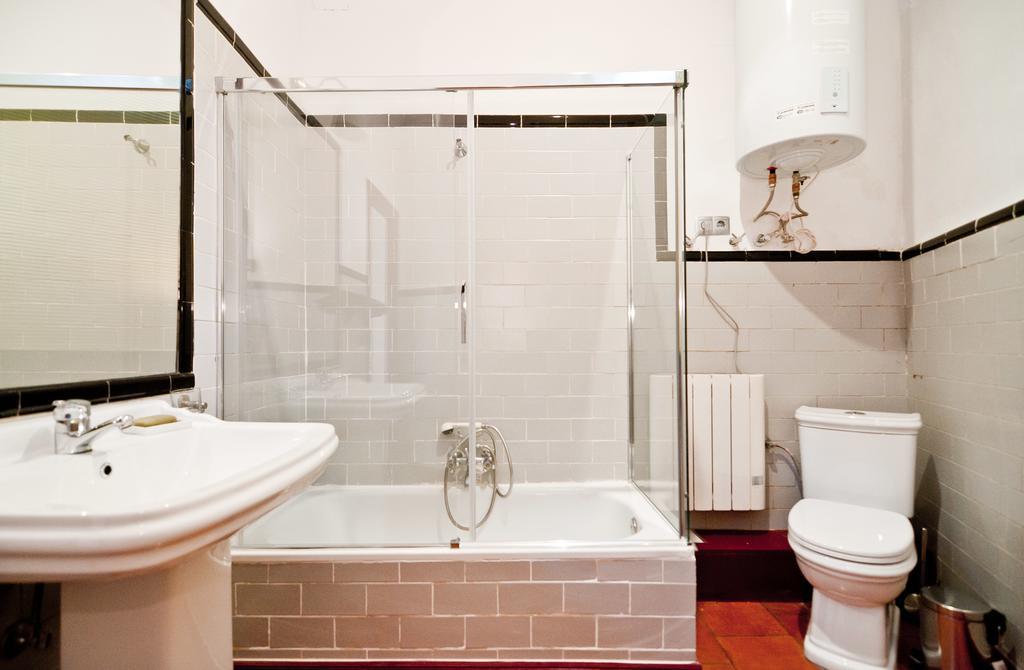 Apartamentos Madrid Retiro ภายนอก รูปภาพ