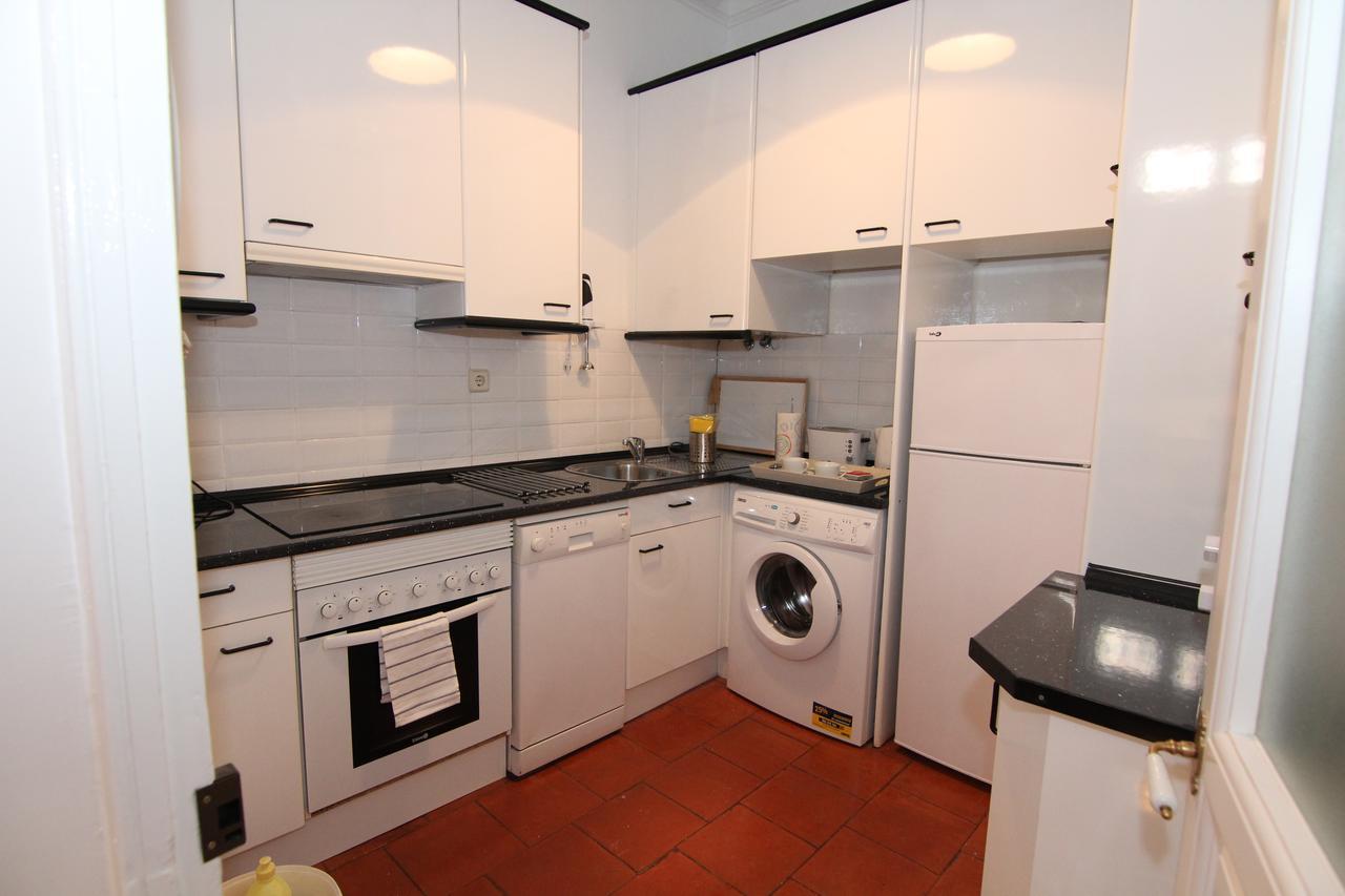Apartamentos Madrid Retiro ภายนอก รูปภาพ
