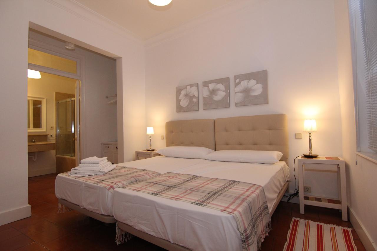 Apartamentos Madrid Retiro ภายนอก รูปภาพ