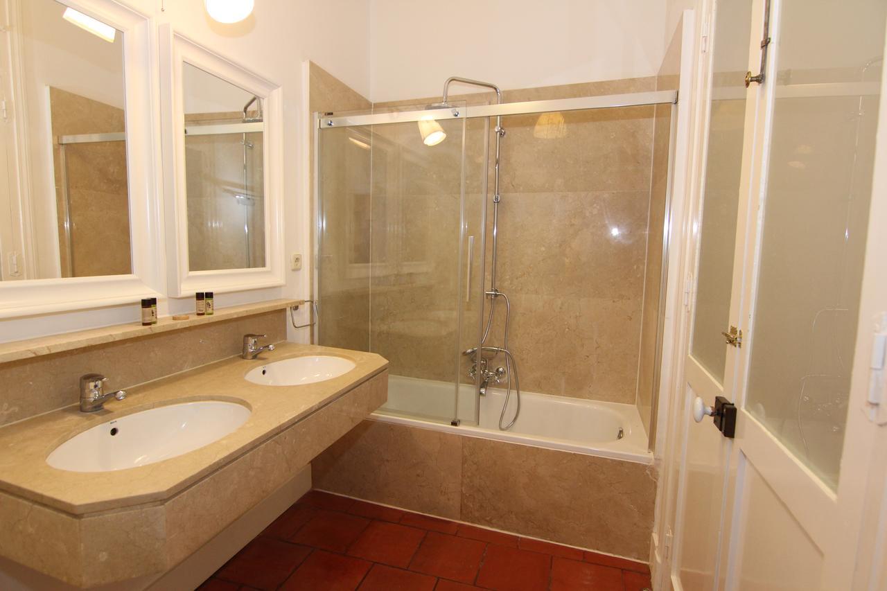 Apartamentos Madrid Retiro ภายนอก รูปภาพ