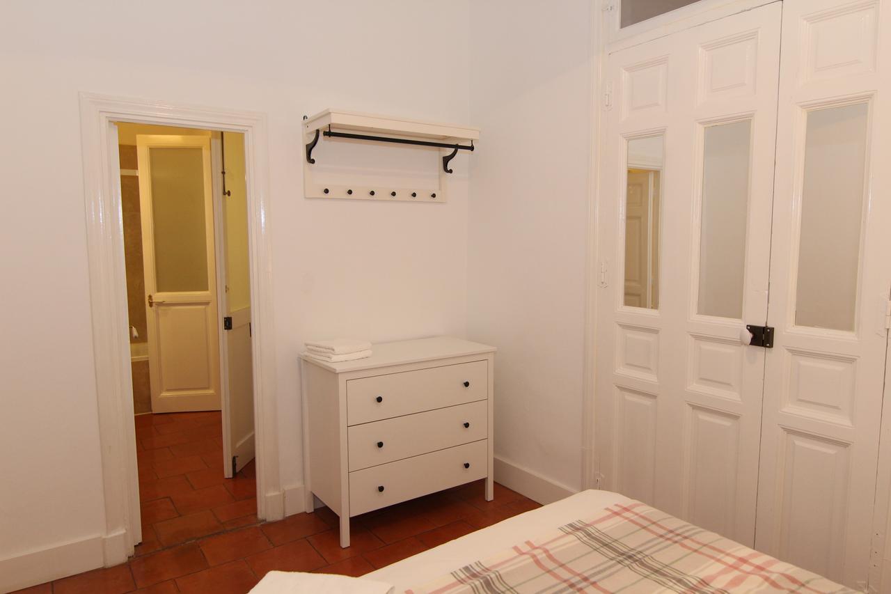 Apartamentos Madrid Retiro ภายนอก รูปภาพ